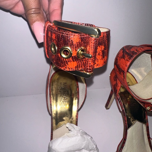 Michael Kors printed leather ankle strap *worn once* - Picture 5 of 8